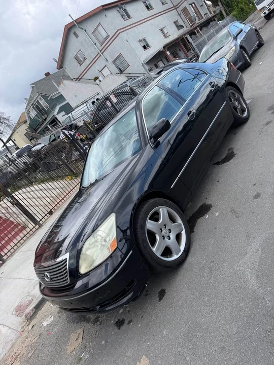 2006 Lexus LS 3rd Gen - Image 4 of 8