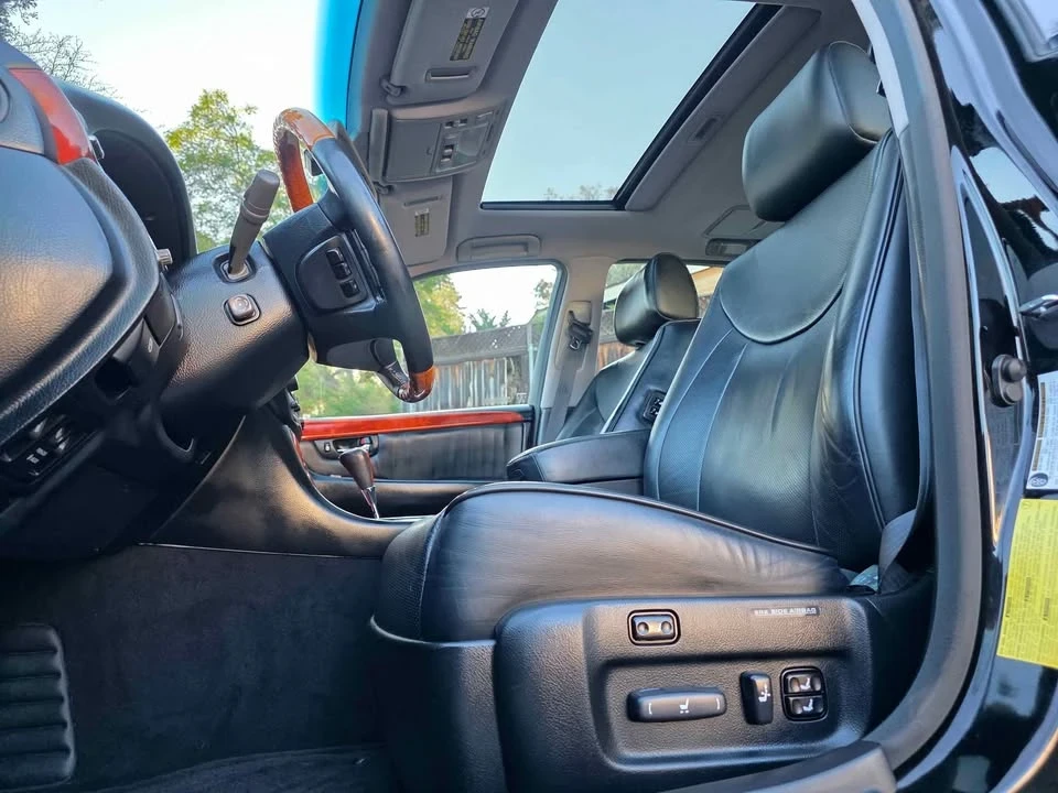 2006 Lexus LS 3rd Gen - Image 9 of 20