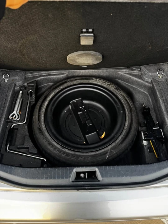 2006 Lexus LS 3rd Gen - Image 19 of 20