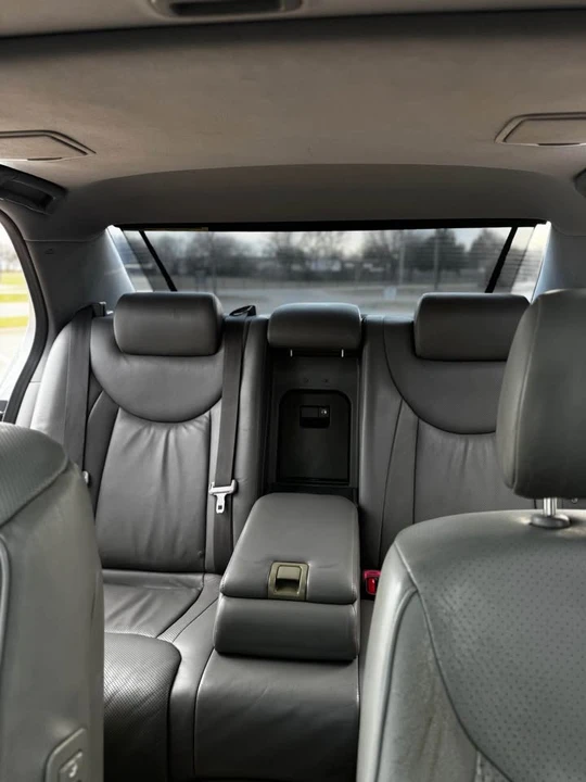 2006 Lexus LS 3rd Gen - Image 12 of 20
