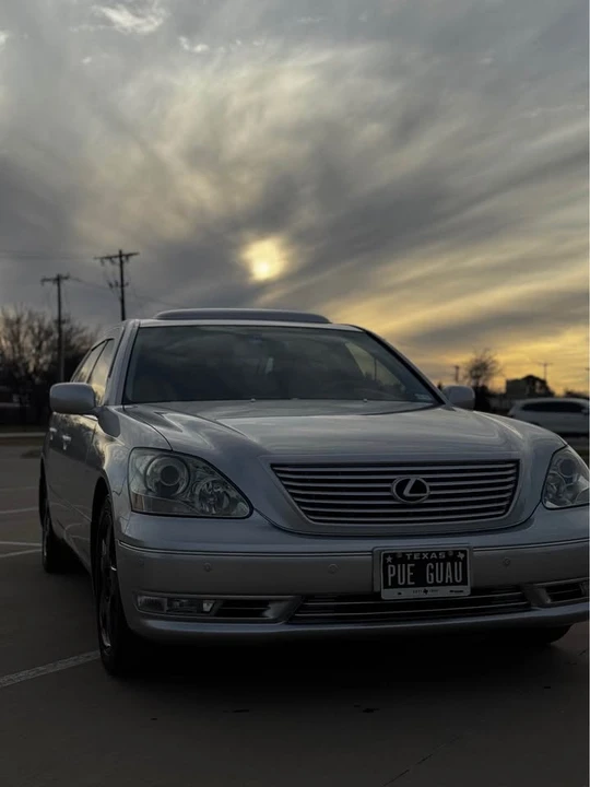2006 Lexus LS 3rd Gen - Image 2 of 20