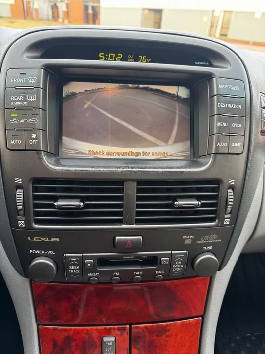 2006 Lexus LS 3rd Gen - Image 15 of 20