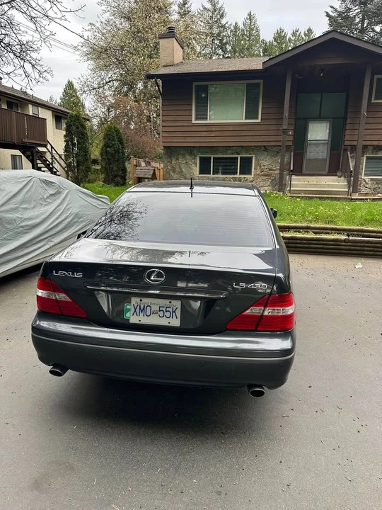 2006 Lexus LS 3rd Gen - Image 9 of 10