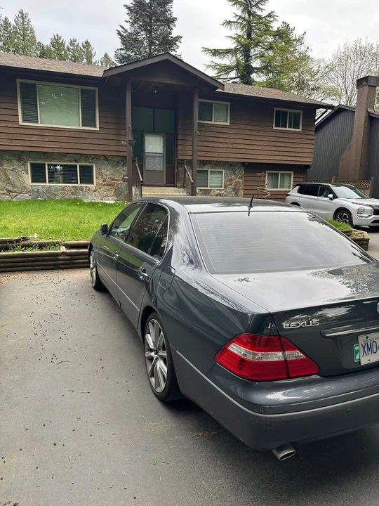 2006 Lexus LS 3rd Gen - Image 10 of 10