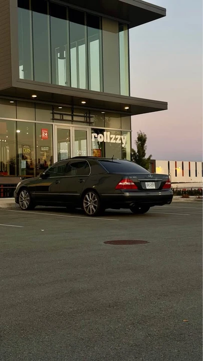 2006 Lexus LS 3rd Gen - Image 4 of 10