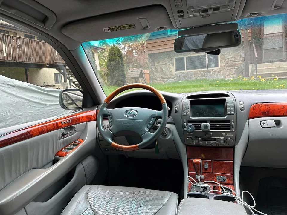 2006 Lexus LS 3rd Gen - Image 7 of 10