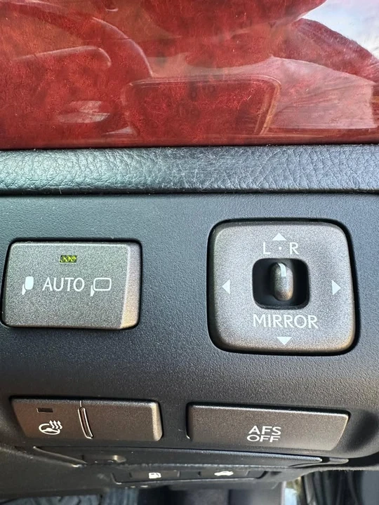 2006 Lexus - Image 12 of 20