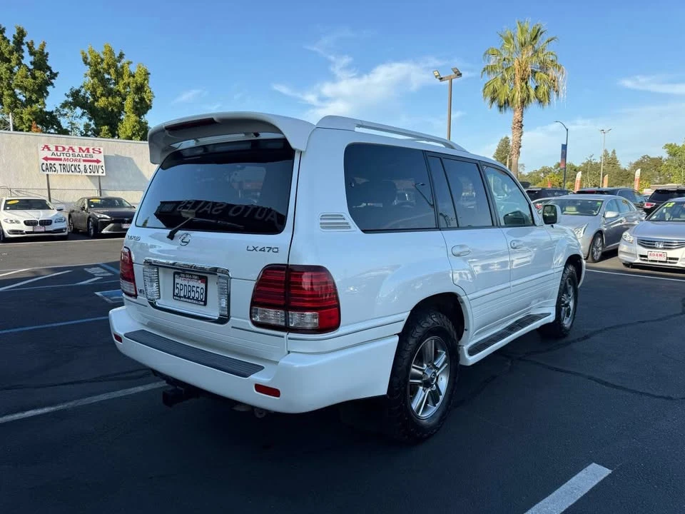2006 Lexus LX 2nd Gen - Image 3 of 19