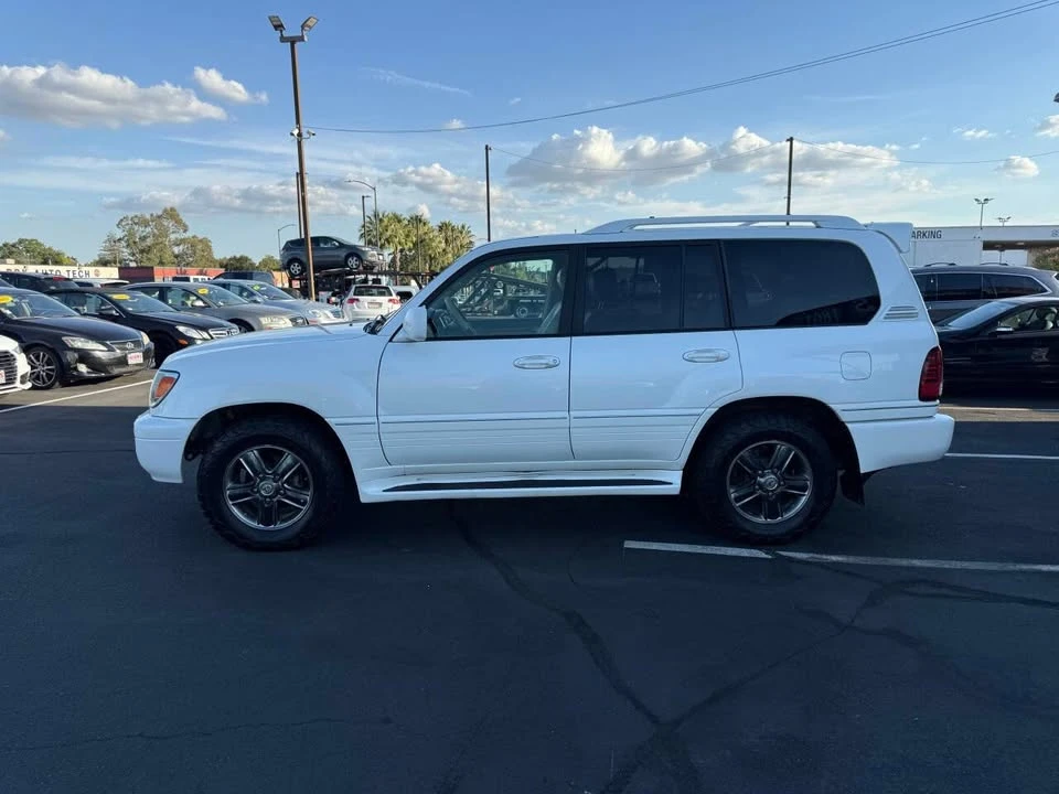 2006 Lexus LX 2nd Gen - Image 6 of 19