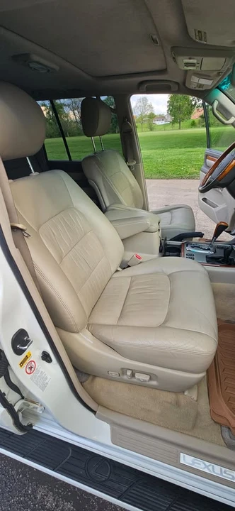 2006 Lexus LX 2nd Gen - Image 11 of 17