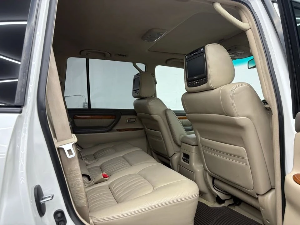 2006 Lexus LX 2nd Gen - Image 13 of 20