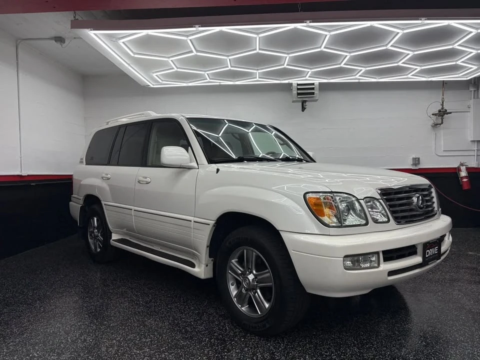 2006 Lexus LX 2nd Gen - Image 3 of 20
