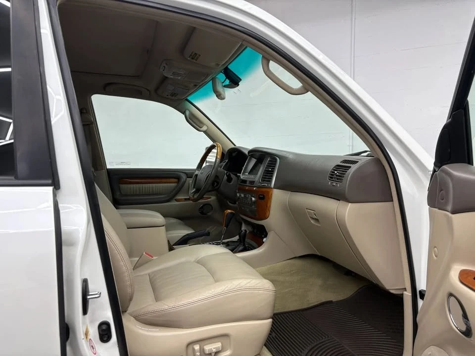 2006 Lexus LX 2nd Gen - Image 12 of 20