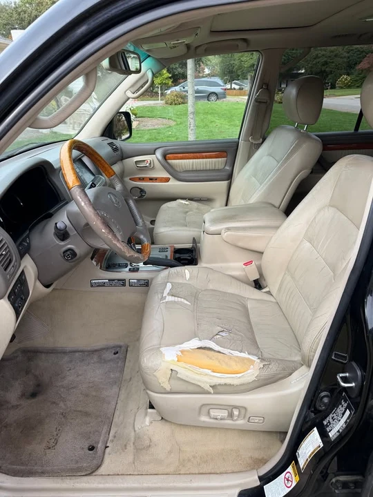2006 Lexus LX 2nd Gen - Image 9 of 15