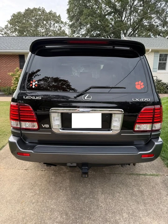 2006 Lexus LX 2nd Gen - Image 5 of 15