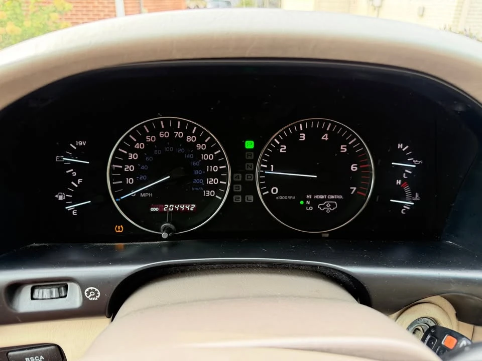 2006 Lexus LX 2nd Gen - Image 7 of 15