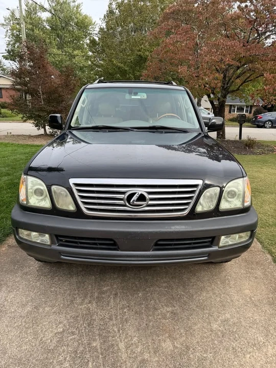 2006 Lexus LX 2nd Gen - Image 6 of 15
