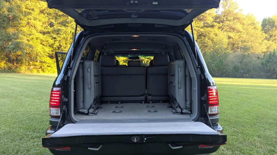 2006 Lexus LX 2nd Gen - Image 11 of 18