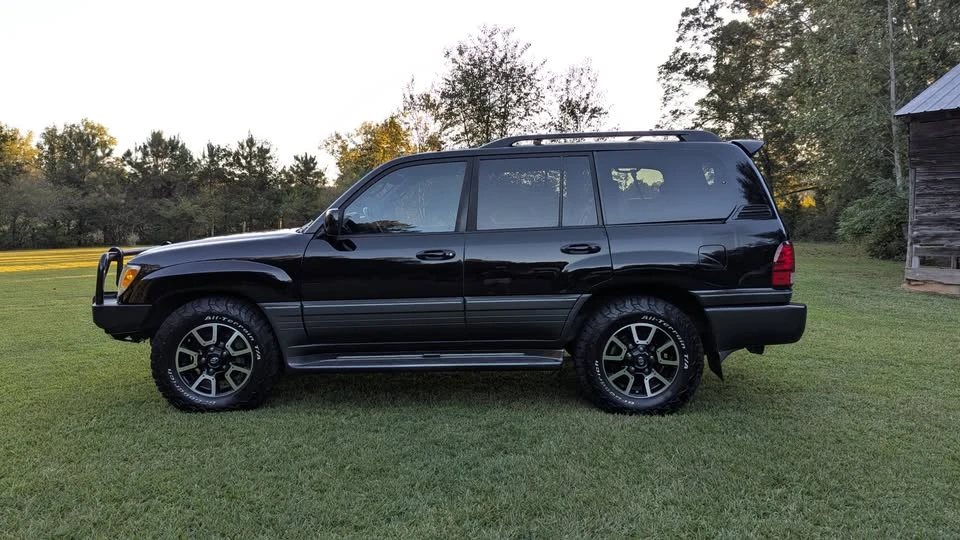 2006 Lexus LX 2nd Gen - Image 6 of 18