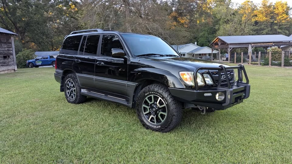 2006 Lexus LX 2nd Gen - Image 2 of 18