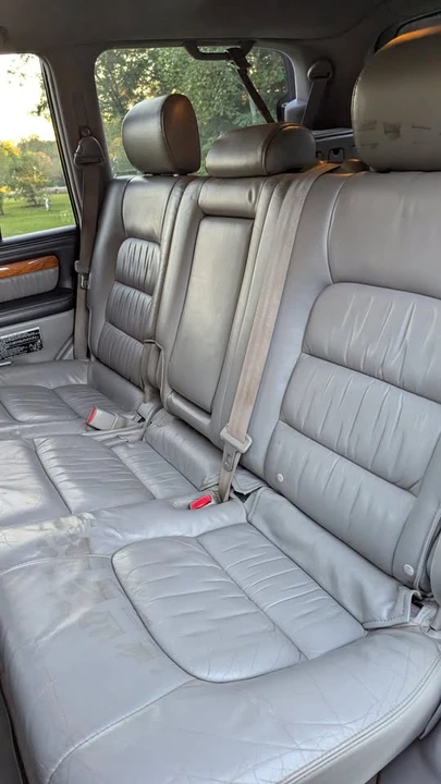 2006 Lexus LX 2nd Gen - Image 10 of 18