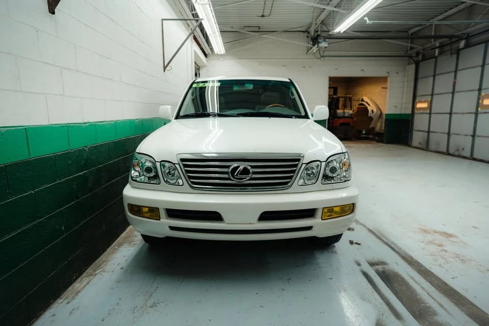 2006 Lexus LX 2nd Gen - Image 5 of 19