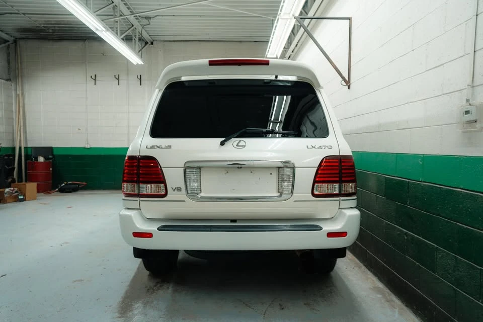 2006 Lexus LX 2nd Gen - Image 6 of 19