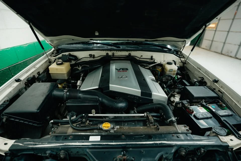 2006 Lexus LX 2nd Gen - Image 13 of 19