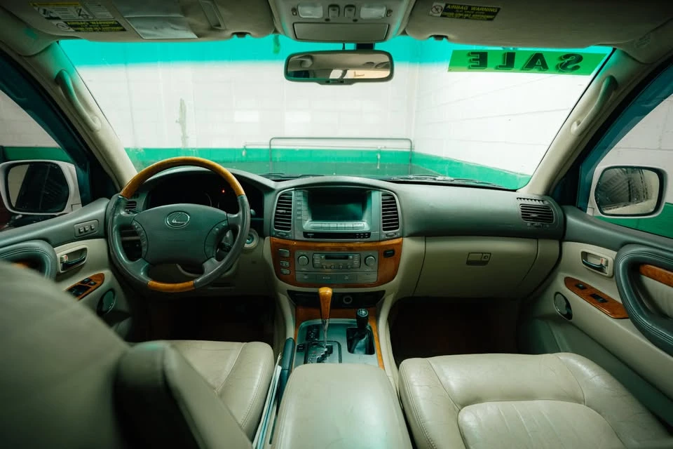 2006 Lexus LX 2nd Gen - Image 7 of 19