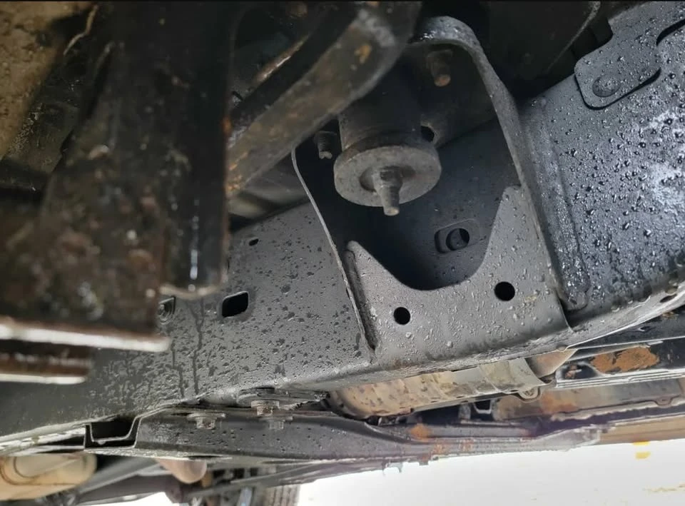 2006 Lexus LX 2nd Gen - Image 18 of 19