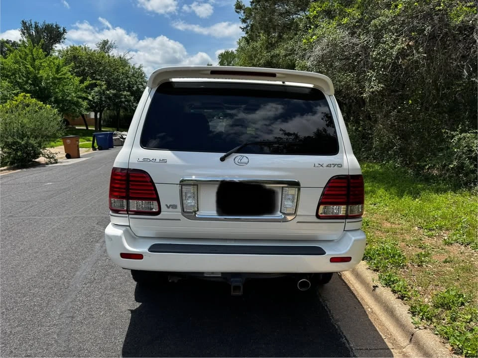 2006 Lexus LX 2nd Gen - Image 8 of 12