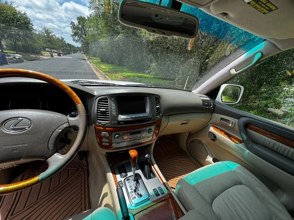 2006 Lexus LX 2nd Gen - Image 12 of 12