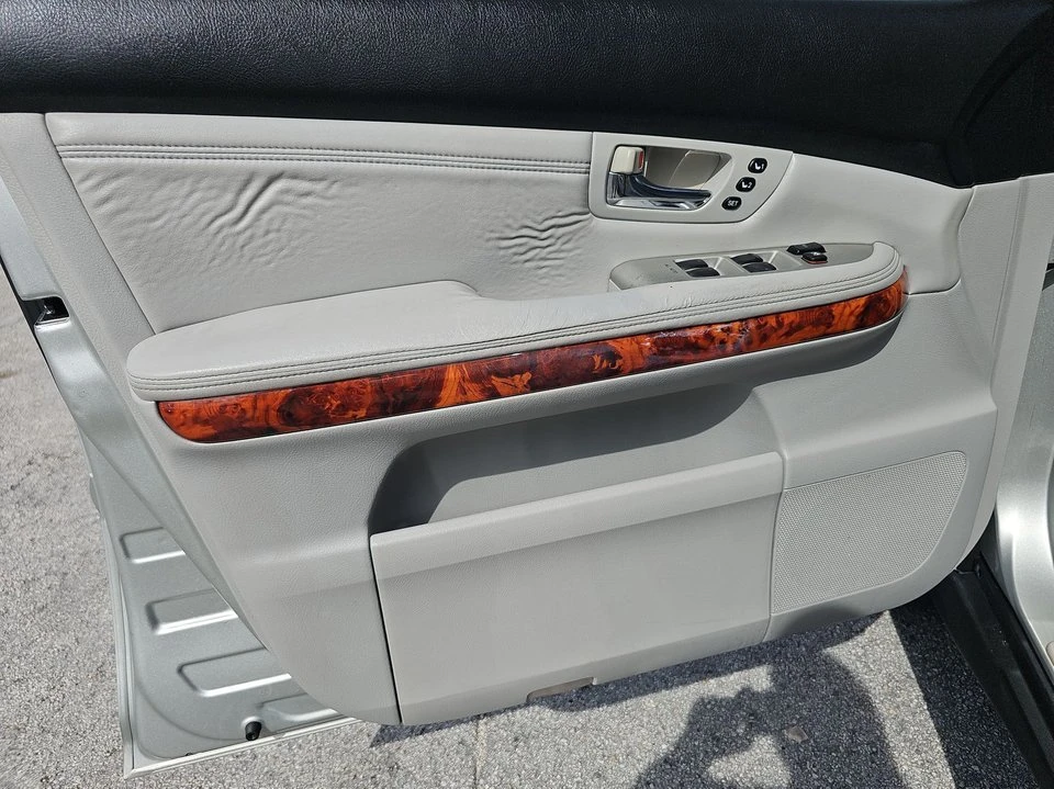 2006 Lexus RX 2nd Gen - Image 19 of 20