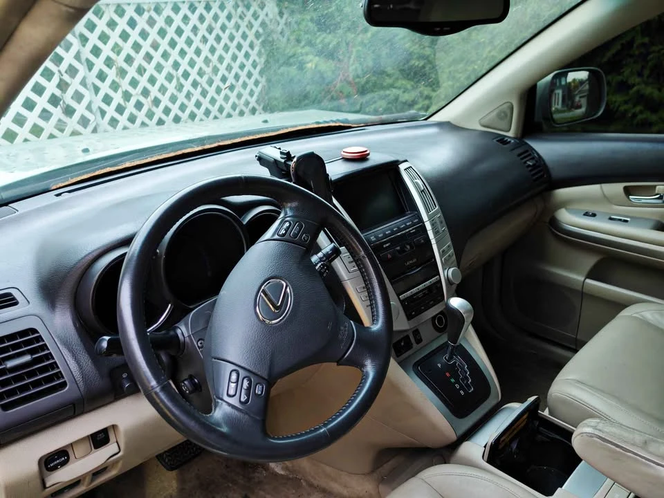 2006 Lexus RX 2nd Gen - Image 2 of 4