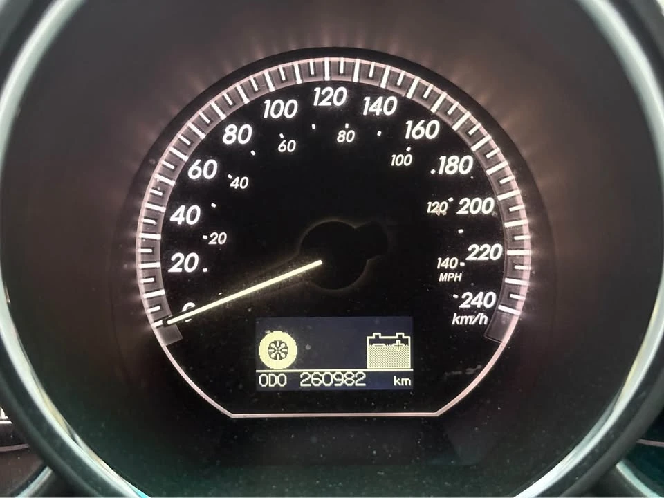 2006 Lexus RX 2nd Gen - Image 8 of 14