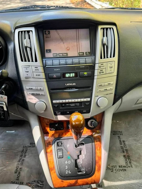 2006 Lexus RX 2nd Gen - Image 13 of 14