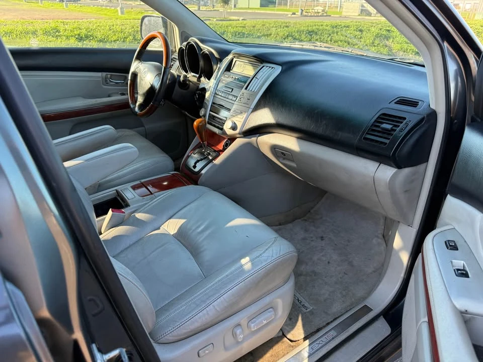2006 Lexus RX 2nd Gen - Image 8 of 11