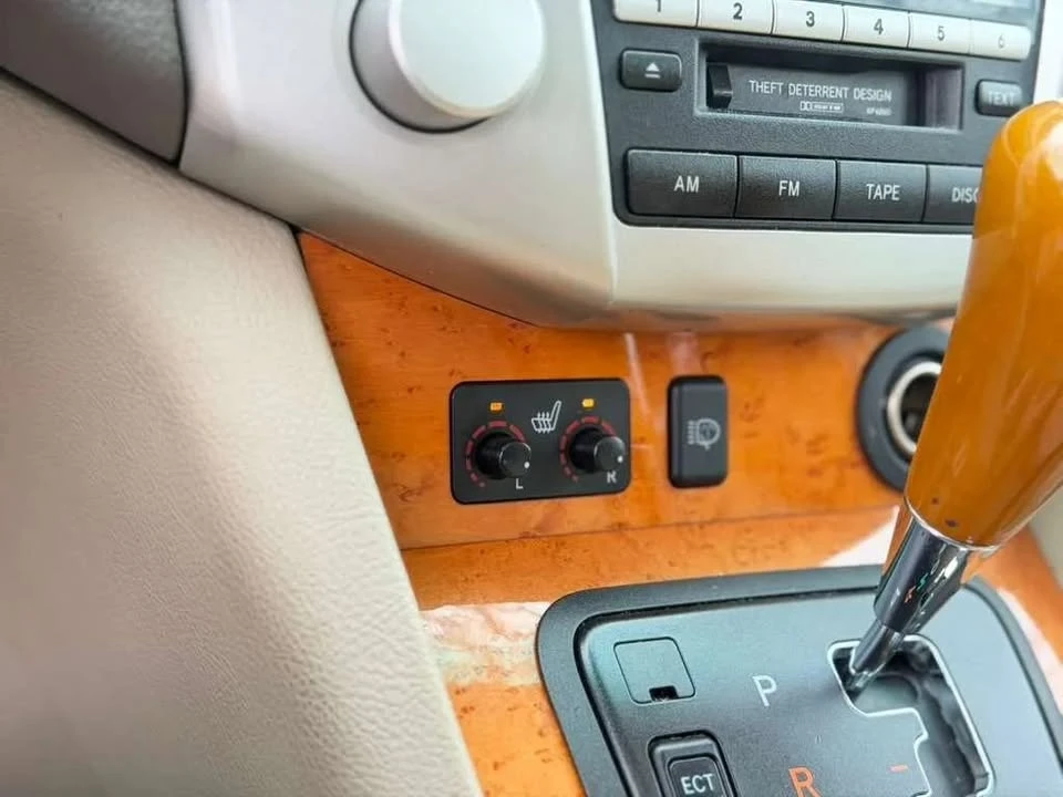 2006 Lexus RX 2nd Gen - Image 15 of 17