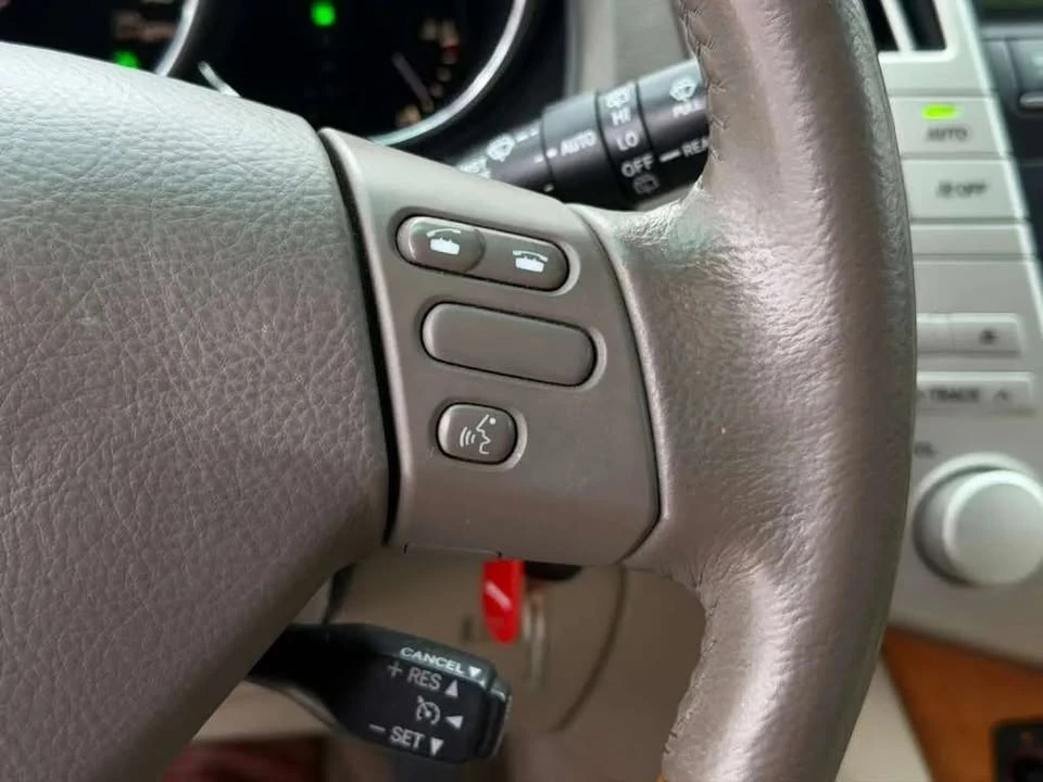 2006 Lexus RX 2nd Gen - Image 10 of 17