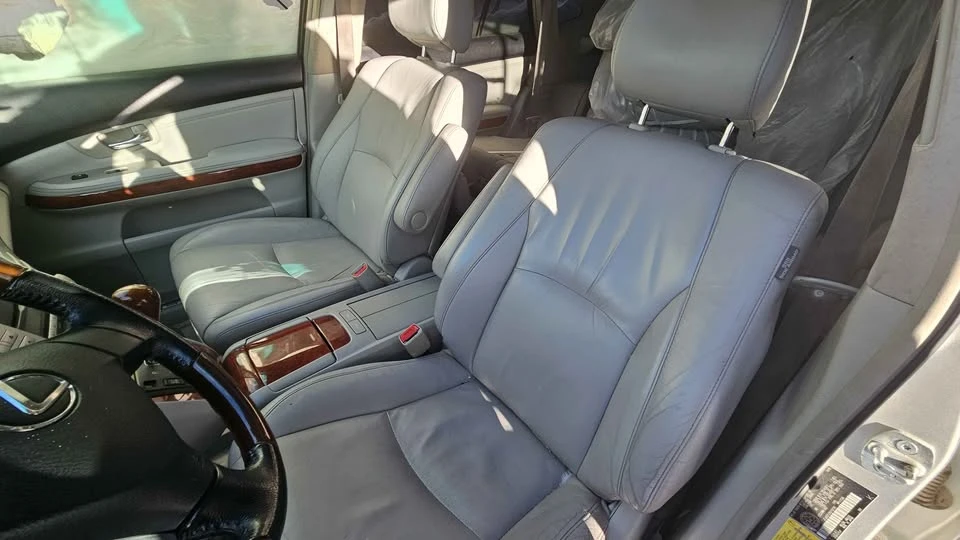 2006 Lexus RX 2nd Gen - Image 2 of 9