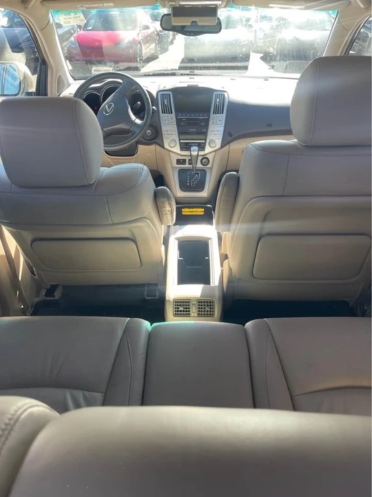 2006 Lexus RX 2nd Gen - Image 5 of 14