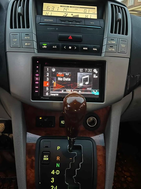 2006 Lexus RX 2nd Gen - Image 7 of 11