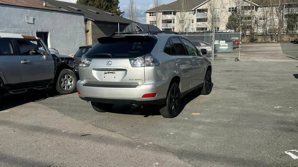 2006 Lexus RX 2nd Gen - Image 8 of 13