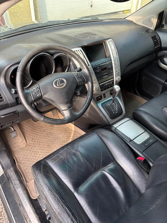 2006 Lexus RX 2nd Gen - Image 5 of 9