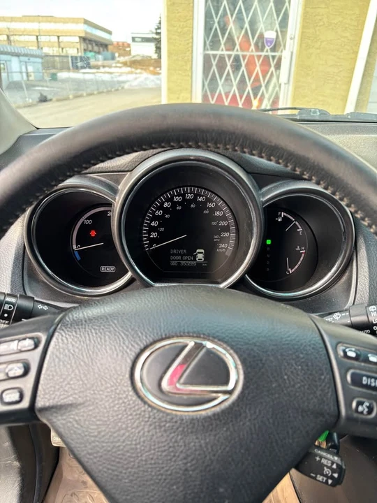 2006 Lexus RX 2nd Gen - Image 6 of 9