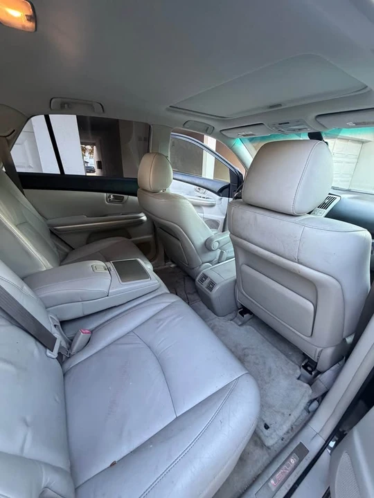 2006 Lexus RX 2nd Gen - Image 10 of 16