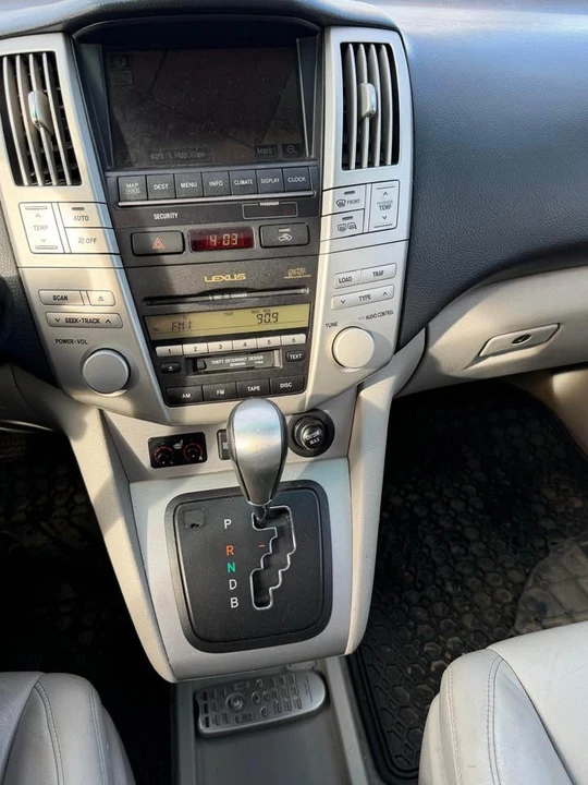 2006 Lexus RX 2nd Gen - Image 6 of 10