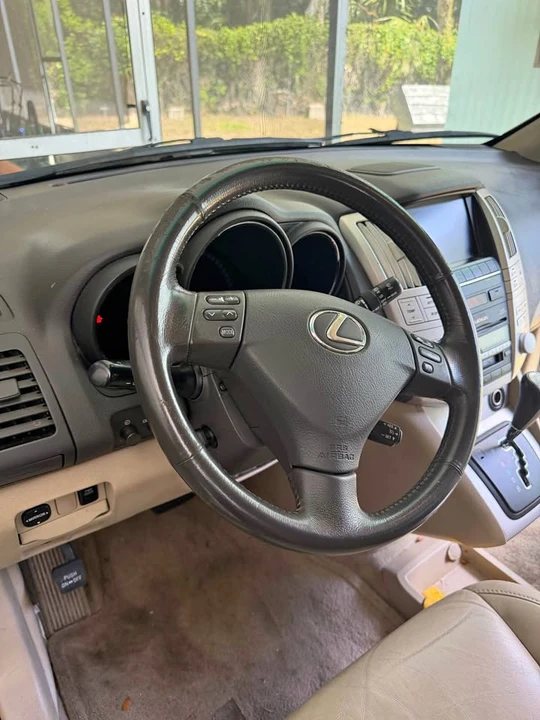 2006 Lexus RX 2nd Gen - Image 2 of 8
