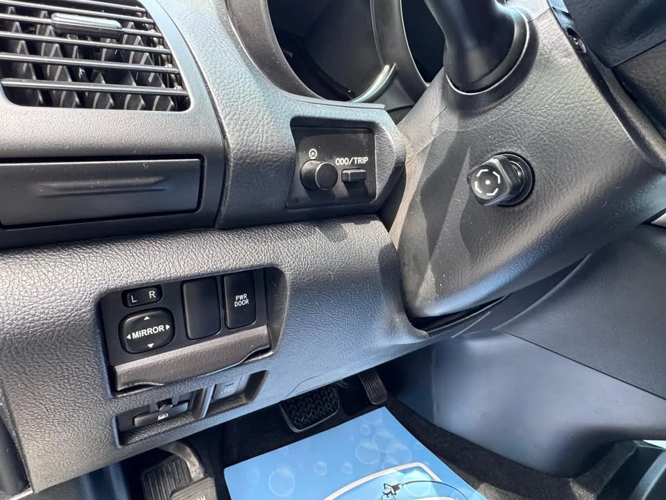 2006 Lexus RX 2nd Gen - Image 19 of 20