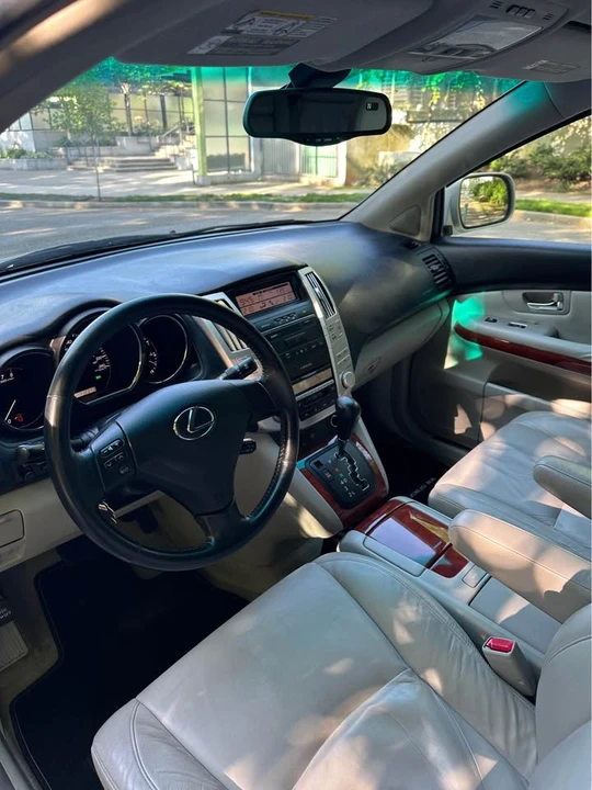 2006 Lexus RX 2nd Gen - Image 2 of 12